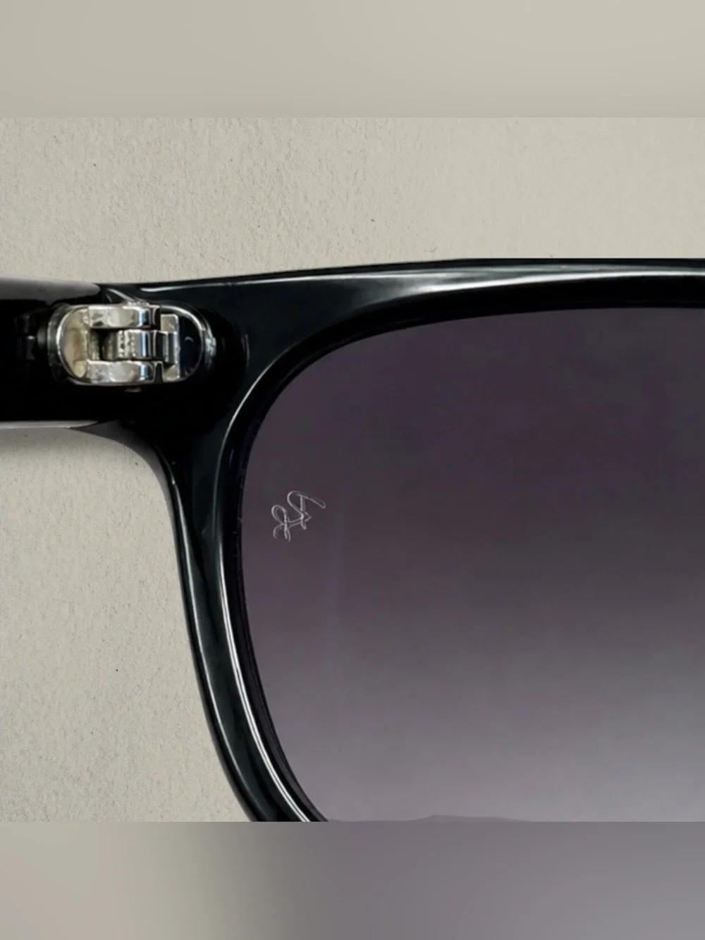 Ray-Ban Junior Wayfarer Black Sunglasses Grey Lenses Youth Size
